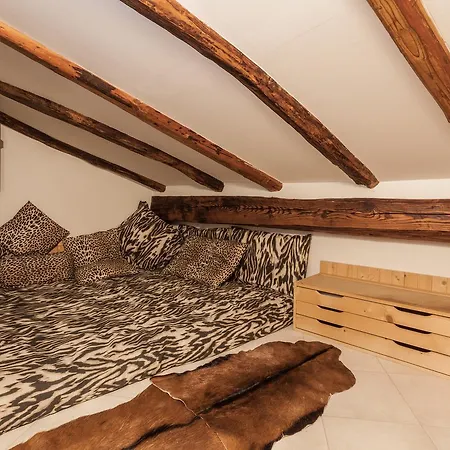 Housmart Castiglione 76 *