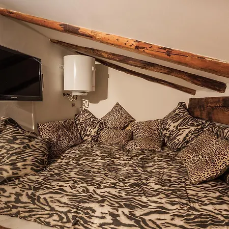 Apartman Housmart Castiglione 76 *